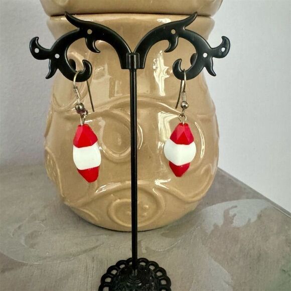 Red and White Glass Bead Dangle Earrings Hook Closure Holiday Theme - Picture 1 of 2